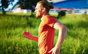 Well-Meaning Woman Realizes Mid-Sentence That Her Compliment To A Jogger Sounds Deeply Unsettling