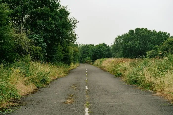 “Still Get Nightmares”: 61 Truckers Open Up About Places They Genuinely Fear