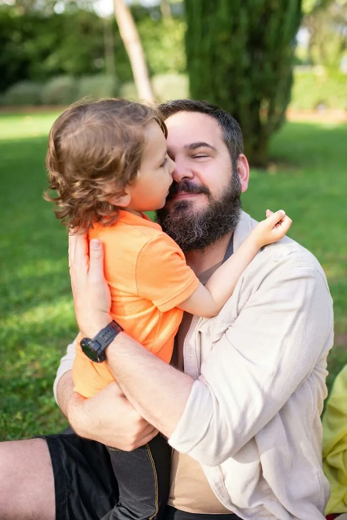 Guy Asks Men If They Regret Having Their Kids, And 40 Give Honest Answers