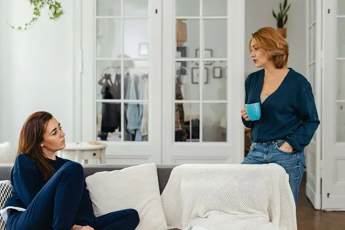 “She Should Have Never Had Kids”: 69 Heartbreaking Realizations People Had About Their Parents