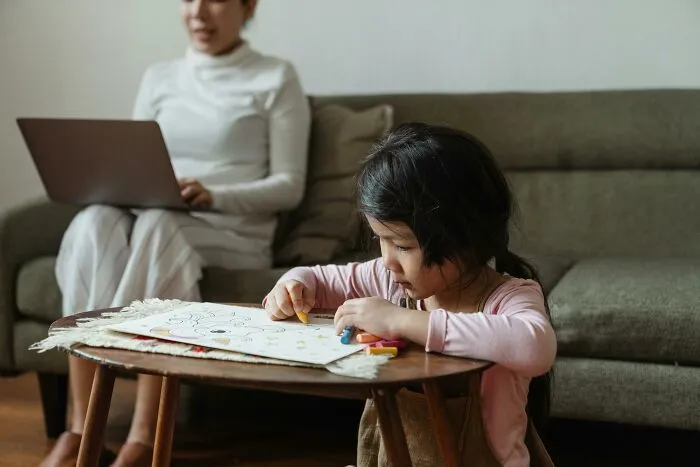 “She Should Have Never Had Kids”: 69 Heartbreaking Realizations People Had About Their Parents