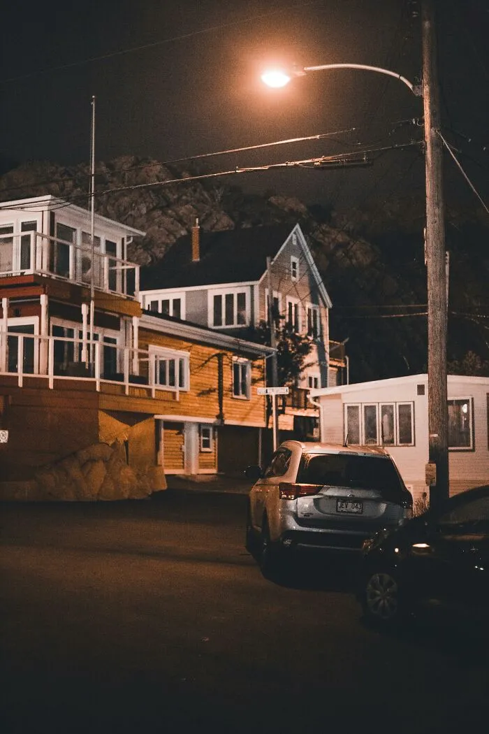 “My Neighbor Has No Sense Of Time”: 34 Of The Most Annoying Neighbors People Had To Deal With