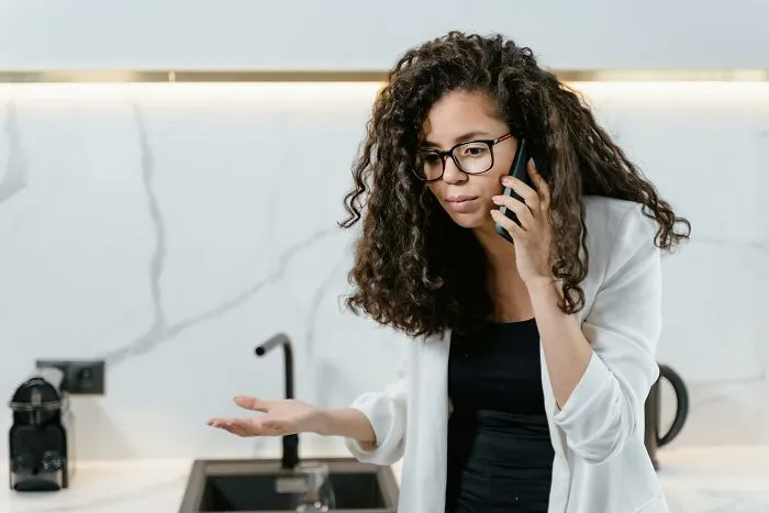 61 Wild And Scandalous Cheating Stories That Might Make You Want To Go Through Someone's Phone