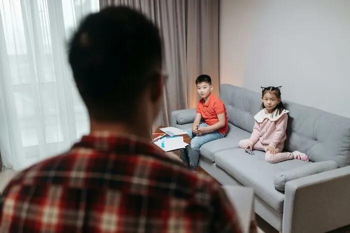 “She Should Have Never Had Kids”: 69 Heartbreaking Realizations People Had About Their Parents