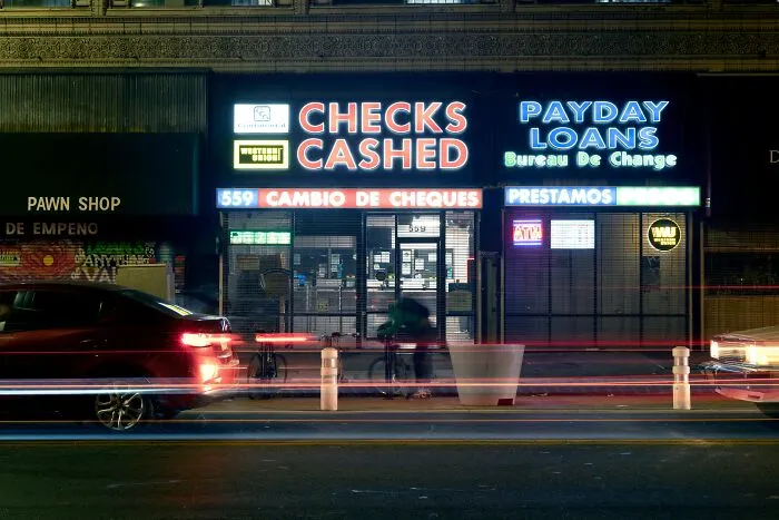 "I Wish I Were Kidding": 55 Industry Secrets That Left People Feeling Scammed