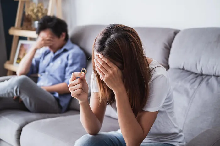 36 Brutally Honest Confessions From People Who Are Keeping Secrets From Their Significant Others