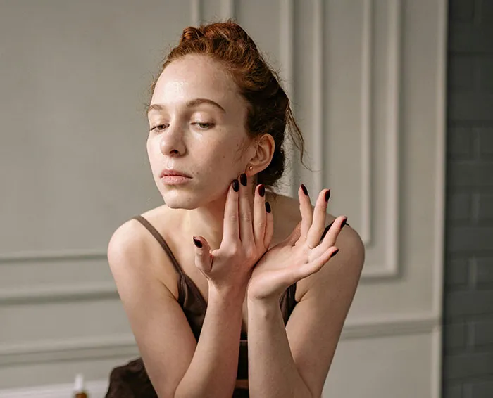 “Most Blondes Aren’t Real Blondes”: 55 Myths Women Believed Until They Grew Up