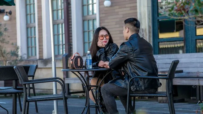 Throughout the entire evening, your date asks you dozens of fun, but intriguing questions and listens attentively. They don’t offer much information about themselves, but don’t dodge your questions when you decide to ask something. You realize you know almost nothing about them by the end of the night, but they’re a really good listener.