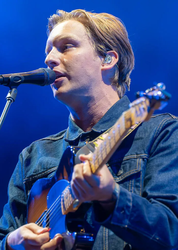 Singer-Songwriter George Ezra, 33