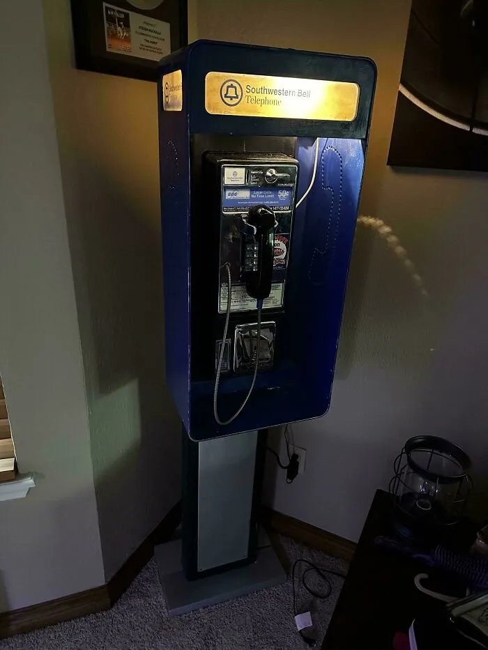 I Rewired A Payphone To Be My Home Phone