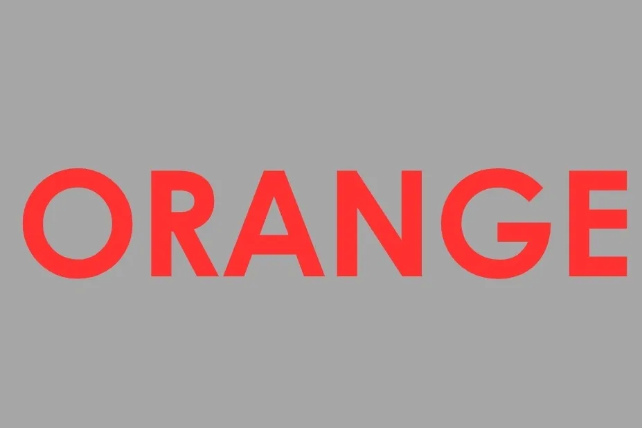 The word ORANGE in bold red letters against a gray background. Challenge: Click the word red.