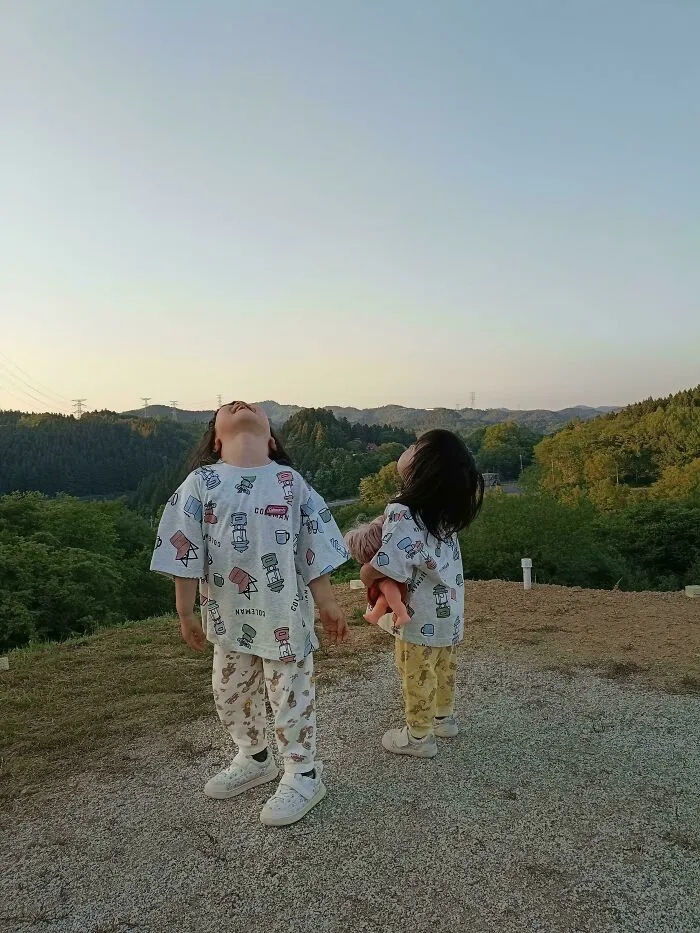 Looking For The First Star With My Daughters