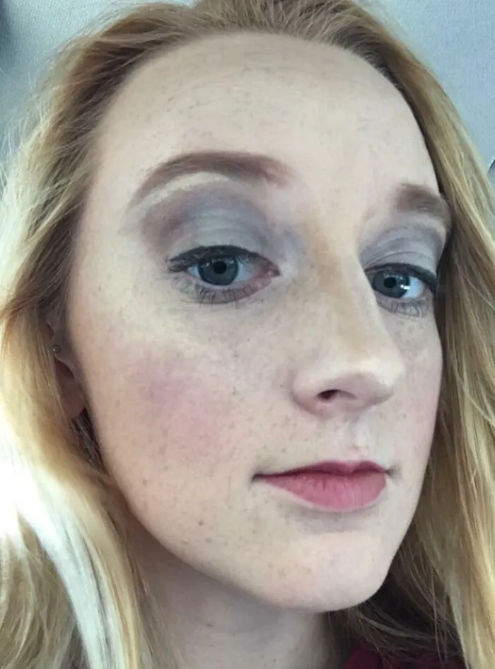 Casi me muero después de ver el resultado de la prueba de maquillaje para la boda de mi hermano. 40 dólares que jamás recuperaré.