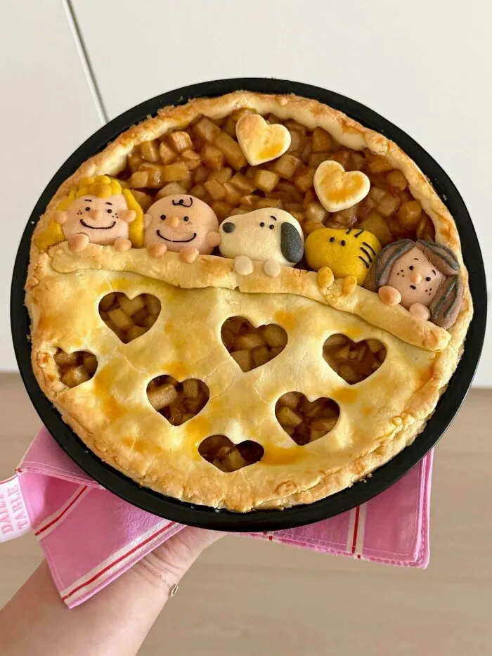 I Made A Snoopy Apple Pie