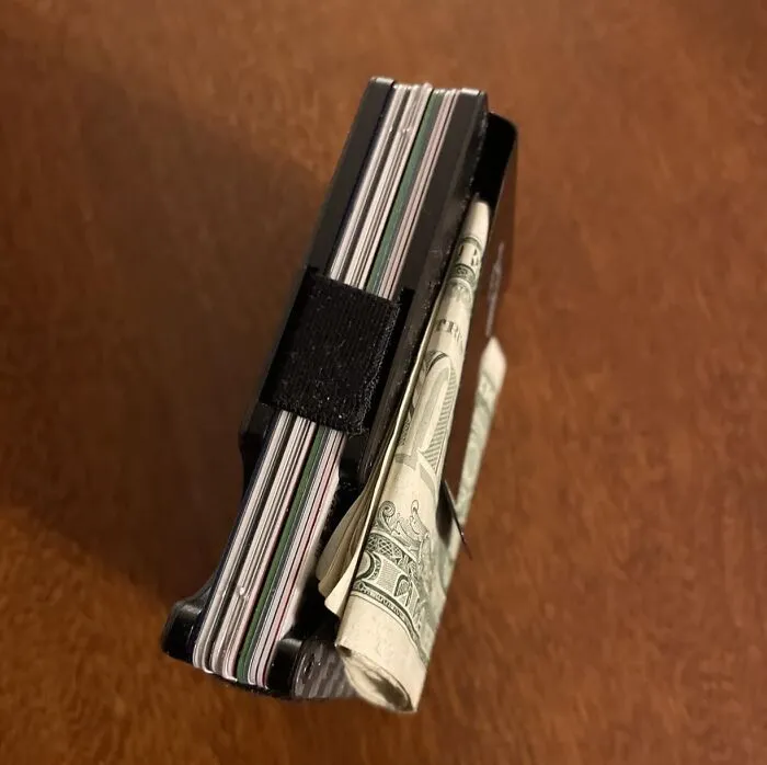 Bulky Wallets Stuffed With Receipts From 2019 Meet Their Match When A <a Style="Display:inline;" Href="Https://Www.amazon.com/Mountain-Voyage-Carbon-Minimalist-Wallet/Dp/B09hw6x4rg?ie=utf8&th=1&linkcode=ll2&tag=bpdeer-20&linkid=dc0d82a699d3441ca880a4e3ec996427&language=en_us&ref_=as_li_ss_tl" Target="_blank">  <span Style="Font: Inherit; Color: #d74b1f;"> Minimalist Carbon Fiber Wallet </Span> Shows Up And Makes The Whole Thing Embarrassingly Simple