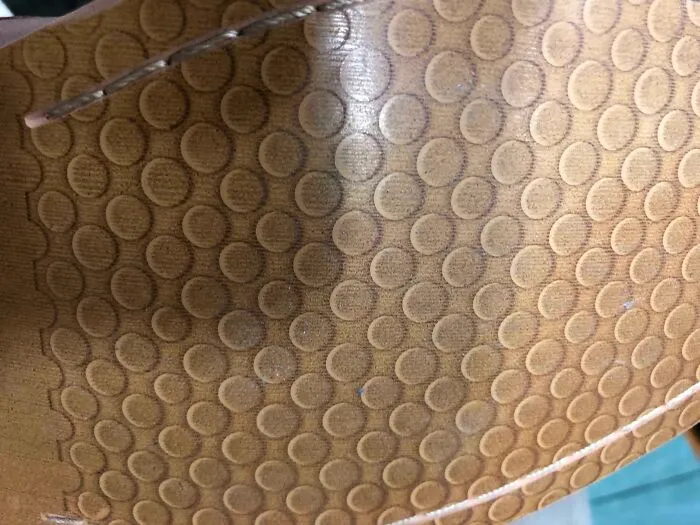 Estos zapatos tienen una textura impresa. No tienen textura real.