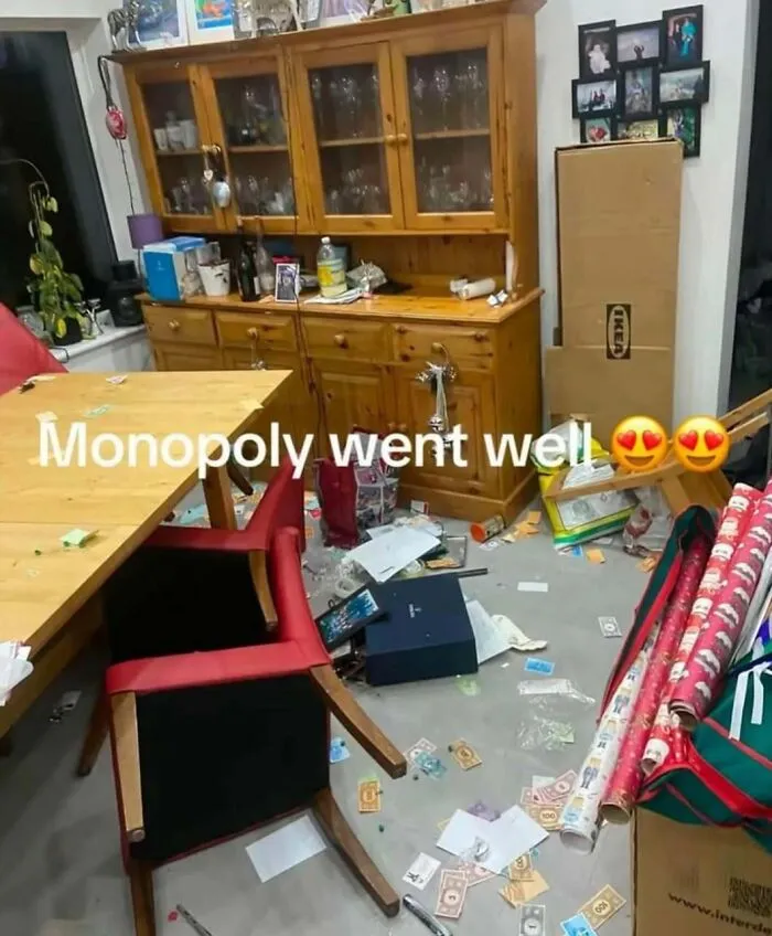 Thousands Of People Follow This Page For Its Chaotic And Funny Pics, Here Are 99 Of The Best Ones