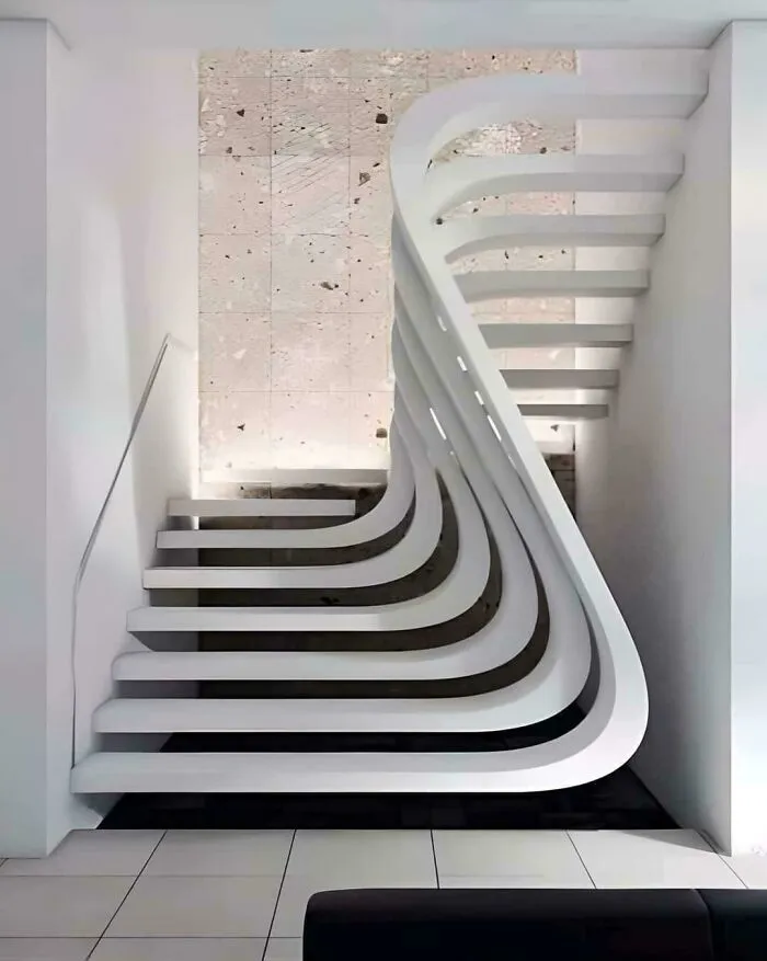 Debe haber una razón por la que los diseñadores están tan obsesionados con las escaleras.