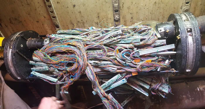 3900 Pair Underground Splice That Got Wet Due To Improper Case Sealing