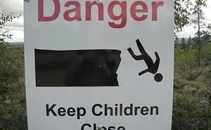 54 Hilarious Signs Found In The Wild That Prove Park Rangers Have The Best Sense Of Humor