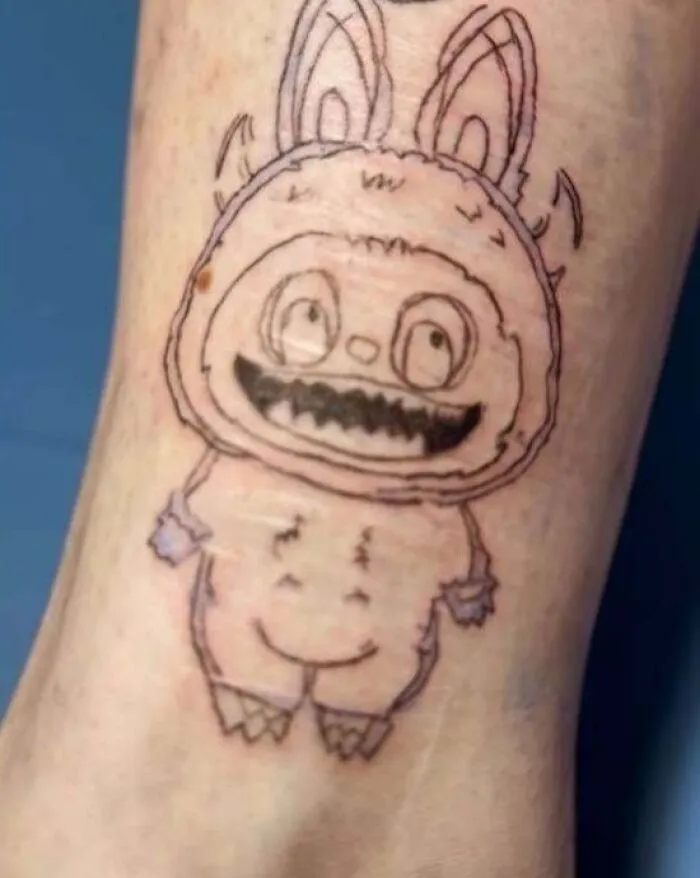 Mi excompañero de trabajo no para de publicar fotos de los tatuajes que se hace y la verdad es que no son muy buenos.
