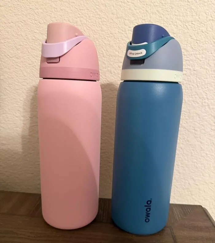 Staying Hydrated Has Never Had Better Branding Than It Does When An <a Style="Display:inline;" Href="Https://Www.amazon.com/Owala-Freesip-Insulated-Stainless-BPA-Free/Dp/B0bzybsrnf?ie=utf8&th=1&linkcode=ll2&tag=bpdeer-20&linkid=4f47bd128fc1b4e947d7f02bd6f19f14&language=en_us&ref_=as_li_ss_tl" Target="_blank">  <span Style="Font: Inherit; Color: #d74b1f;"> Owala Freesip Water Bottle </Span> Is The Thing Everyone At The Gym Keeps Asking About Before You've Even Taken A Sip