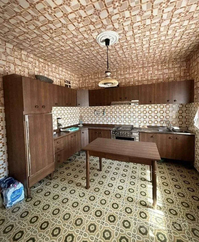 79 Houses So Weird People Couldn’t Believe They Were Actually For Sale