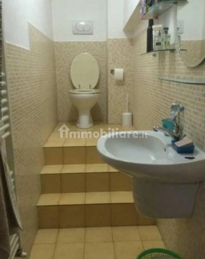 79 Houses So Weird People Couldn’t Believe They Were Actually For Sale