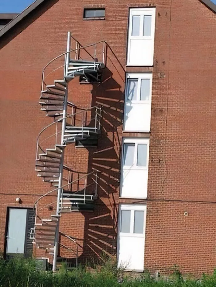 66 Times Architects And Designers Clearly Forgot How The World Works