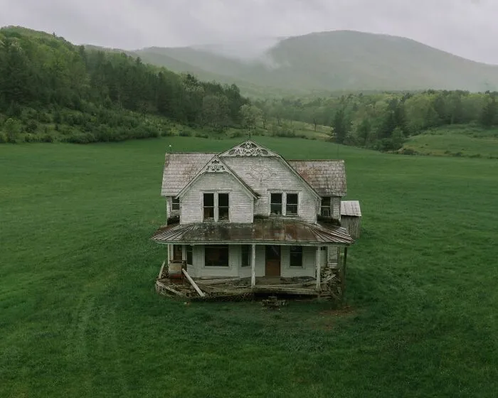 55 Eerie Photos Of Abandoned Places And Forgotten Corners Of America By Brendon Burton