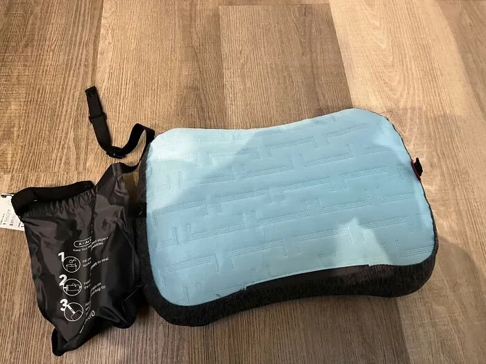 Napping On The Beach Just Became A Fully Optimized Experience Now That An <a Style="Display:inline;" Href="Https://Www.amazon.com/Hikenture-Washable-Inflatable-Removable-Backpacking/Dp/B0dnhgr58g?ie=utf8&th=1&linkcode=ll2&tag=bpdolphin-20&linkid=dea5a92ffeb83f3b8b6151b152d41521&language=en_us&ref_=as_li_ss_tl " Target="_blank">  <span Style="Font: Inherit; Color: #d74b1f;"> Inflatable Beach Pillow With Cooling Compartment </Span> Means Dad Never Has To Choose Between Comfort And A Cold Drink Within Arm's Reach