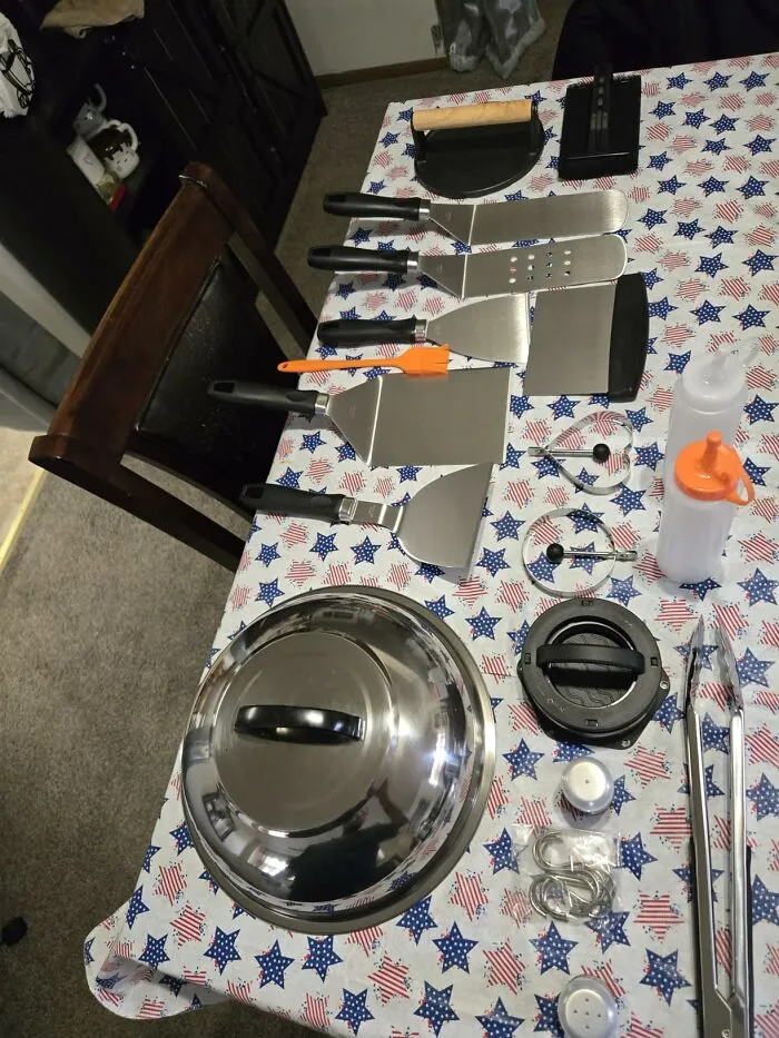 A Backyard Griddle Situation Goes From Good To Legendary The Moment A <a Style="Display:inline;" Href="Https://Www.amazon.com/Grilliance-Blackstone-Accessories-Chef%ef%bc%8chibachi-Cover%ef%bc%8cburger/Dp/B0d46sh7qg?ie=utf8&linkcode=ll2&tag=bpdeer-20&linkid=c278db155b6f3128591832c11695d564&language=en_us&ref_=as_li_ss_tl" Target="_blank">  <span Style="Font: Inherit; Color: #d74b1f;"> 27-Piece Griddle Accessories Kit </Span> Enters The Equation