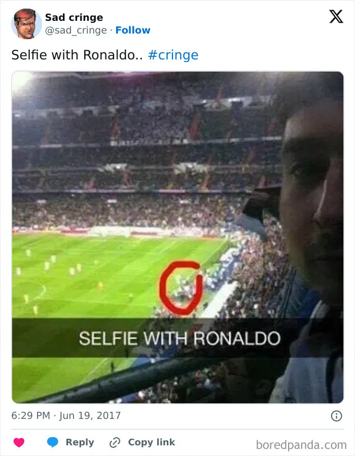 77 Cringy And Sad Moments That Will Forever Live As Screenshots On The Internet