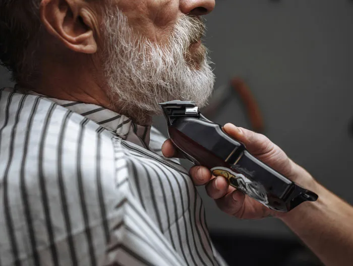“My Dad Sucked”: 67 People Reveal What They Found When Unlocking Their Late Parents’ Phones