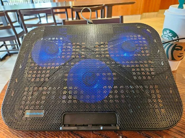 A Laptop That Runs Hot And Slows Down At The Worst Possible Moment Meets A Straightforward Solution In A <a Style="Display:inline;" Href="Https://Www.amazon.com/Aisunkutech-Laptop-Cooling-Laptops-Adjustable/Dp/B0f9p7ndjy?ie=utf8&linkcode=ll2&tag=bpdog-20&linkid=975b3a6fd0fabba8c5a874d72461f0b9&language=en_us&ref_=as_li_ss_tl" Target="_blank">  <span Style="Font: Inherit; Color: #d74b1f;"> Laptop Cooling Pad </Span> That Keeps Everything Running At The Temperature It Was Always Supposed To