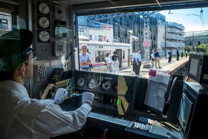 I Took 30 Photos That Show Why Japan Is A Dream Destination For Street Photographers