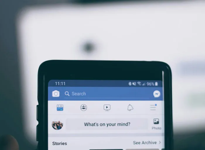“My Dad Sucked”: 67 People Reveal What They Found When Unlocking Their Late Parents’ Phones