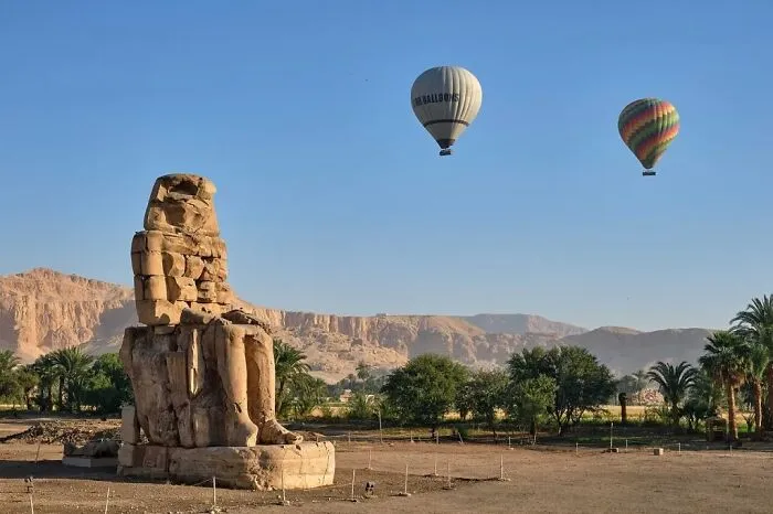 “Luxor”