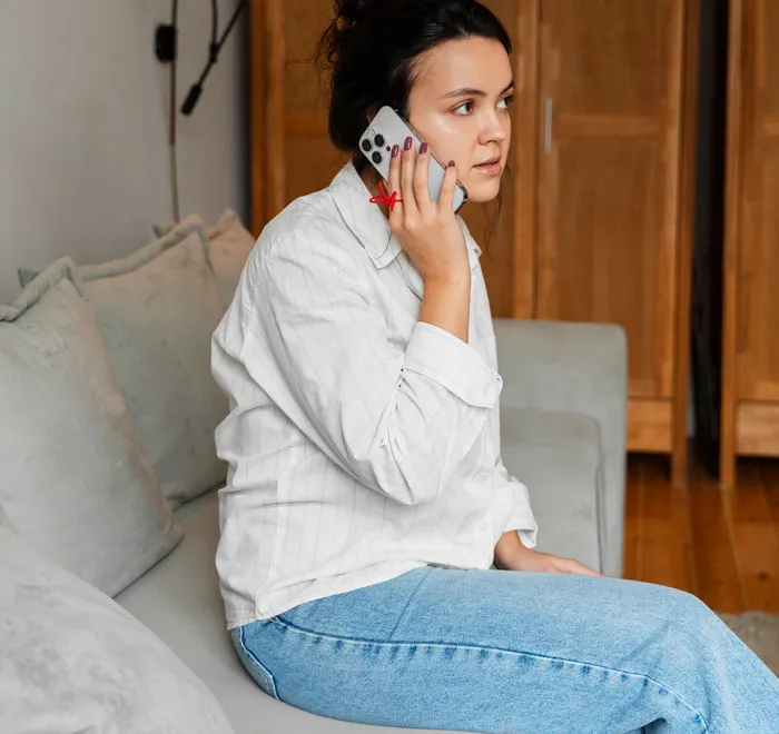 “My Dad Sucked”: 67 People Reveal What They Found When Unlocking Their Late Parents’ Phones