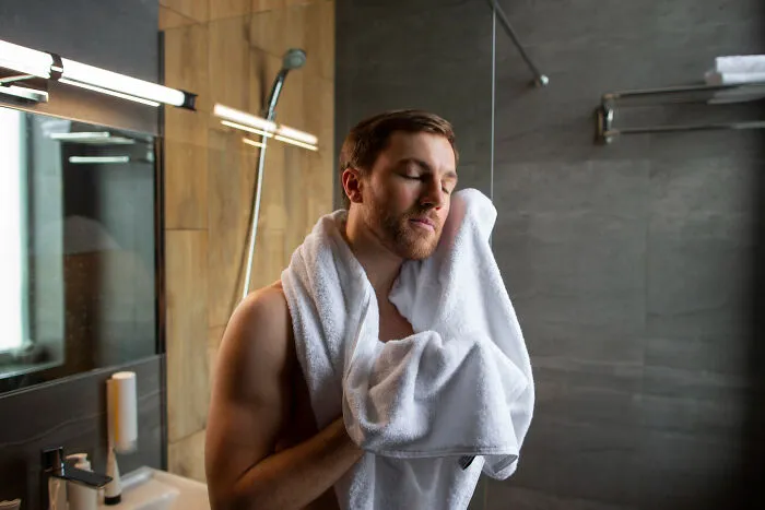 36 Folks Recall How They Were Once Dumped For Probably The Most Absurd Reason Ever