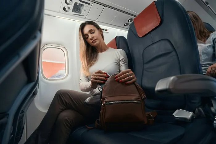 44 Airplane Moments That Left Passengers Absolutely Speechless
