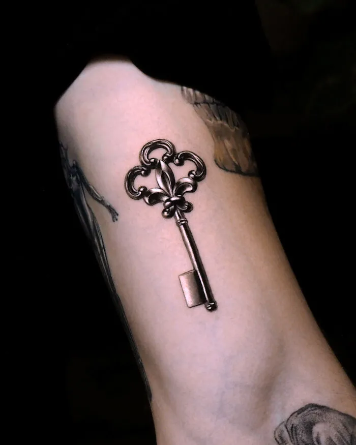 Chrome Key With Classical Ornaments