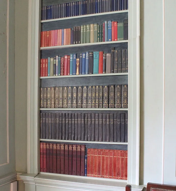 “Best Find Ever”: 70 Strange And Bizarre Things People Uncovered After Buying Their New Homes