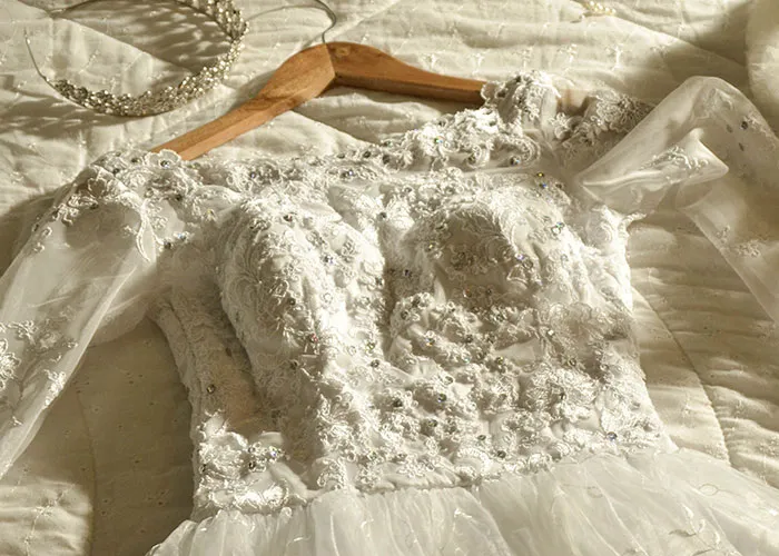 My Mum Just Destroyed My Nan's Wedding Dress Because I Wanted To Wear It