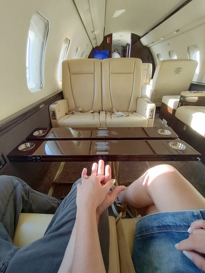 44 Airplane Moments That Left Passengers Absolutely Speechless
