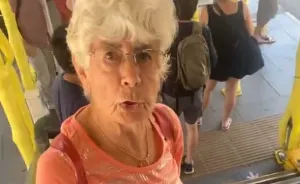 "Male Karen" Refuses To Move For 80YO Woman While "Relaxing" On Public Staircase And Filming Her
