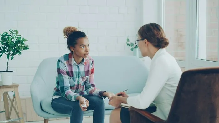 From Shocking To Absolutely Unhinged, Here Are 49 Reasons Why Folks Stopped Seeing Their Therapists