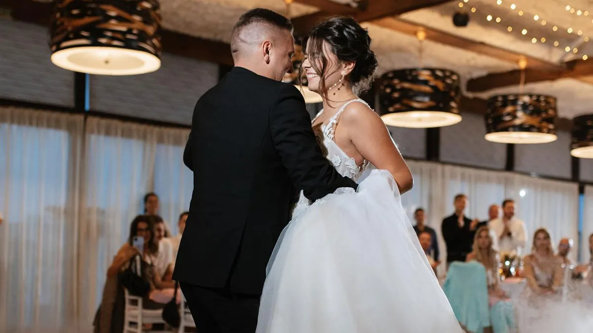 42 Wedding Disasters That Had Guests Predicting The End Before The Honeymoon Began