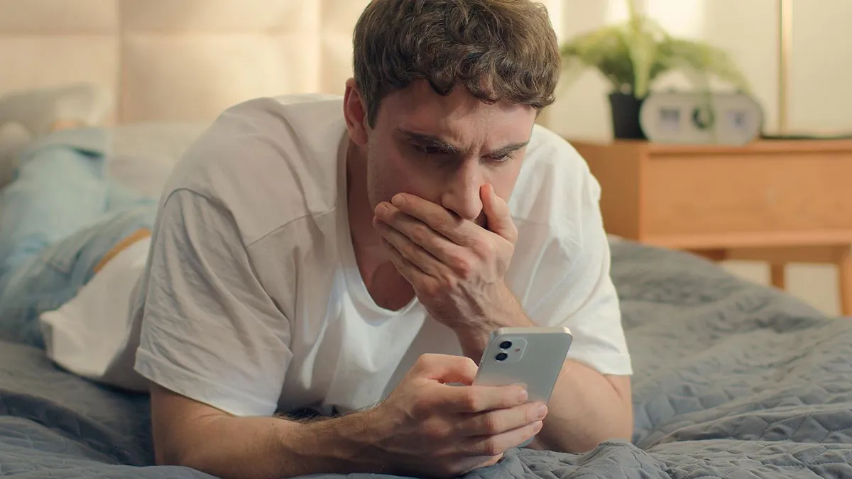 Postpartum Wife's 1000 Tinder Matches Shock Hubby, But The Truth Shatters Him More