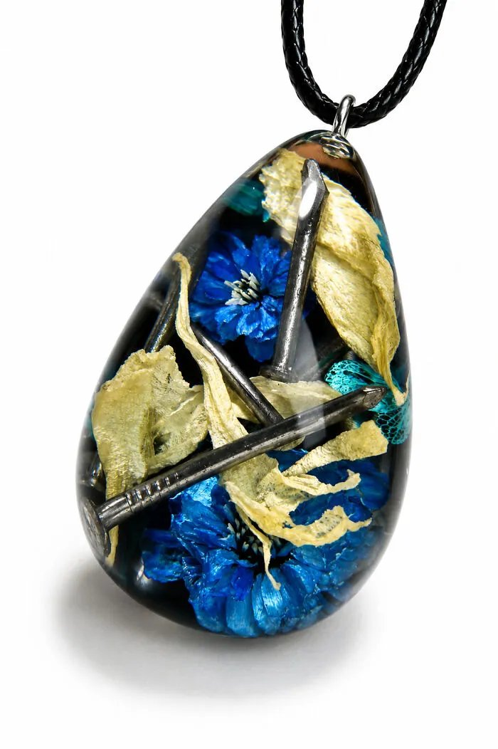 20 Remarkable Resin Jewelry Pieces By Oleksandra Fomchenko, Where Nature, Personal History, And Healing Become One